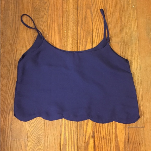 Blue Scallop Edge Crop Top - Picture 2 of 2